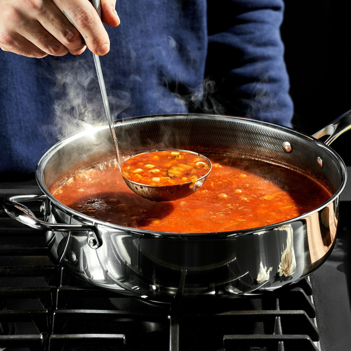 Hybrid Deep Saut¨¦ Pan with Lid, 5.5-Qt