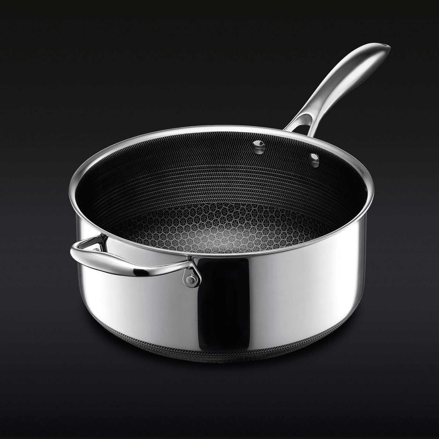Hybrid Saucepan with Lid, 5-Qt